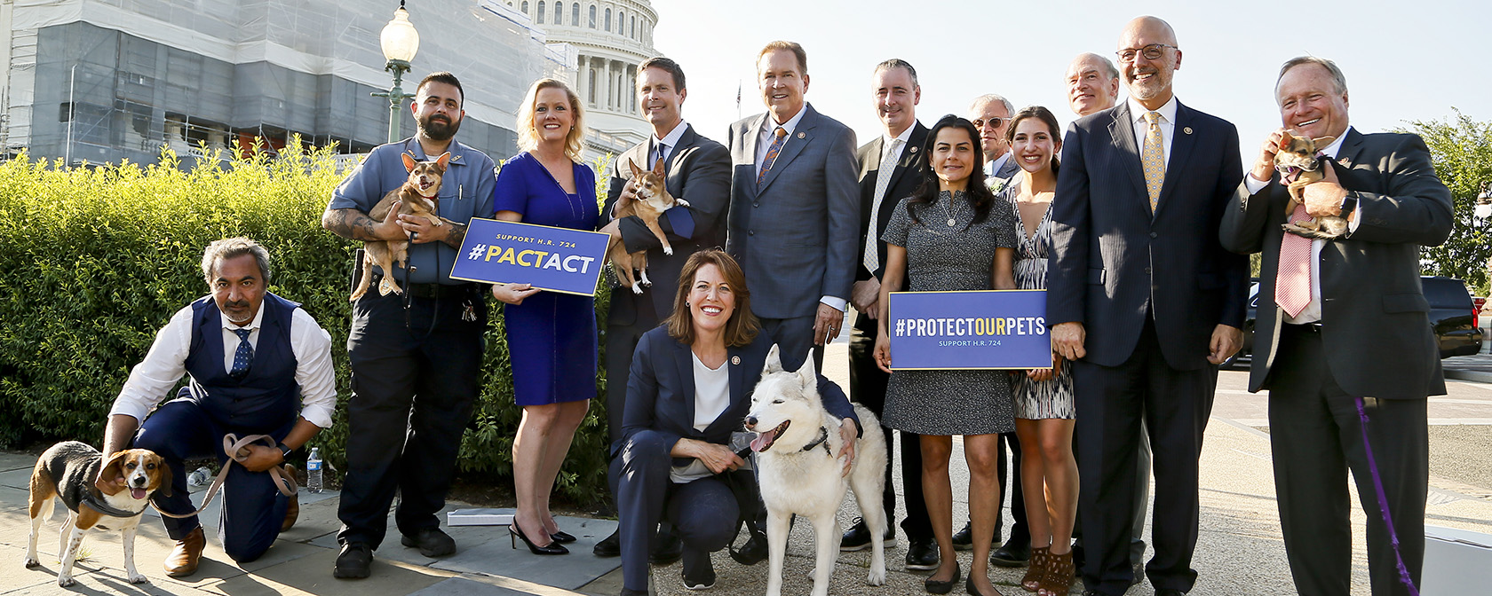 Congressional co-sponsors of the PACT Act join representatives from the Humane Rescue Alliance and the Humane Society Legislative Fund (HSLF) at an event to promote the PACT Act outside of the U.S. Capitol Building.